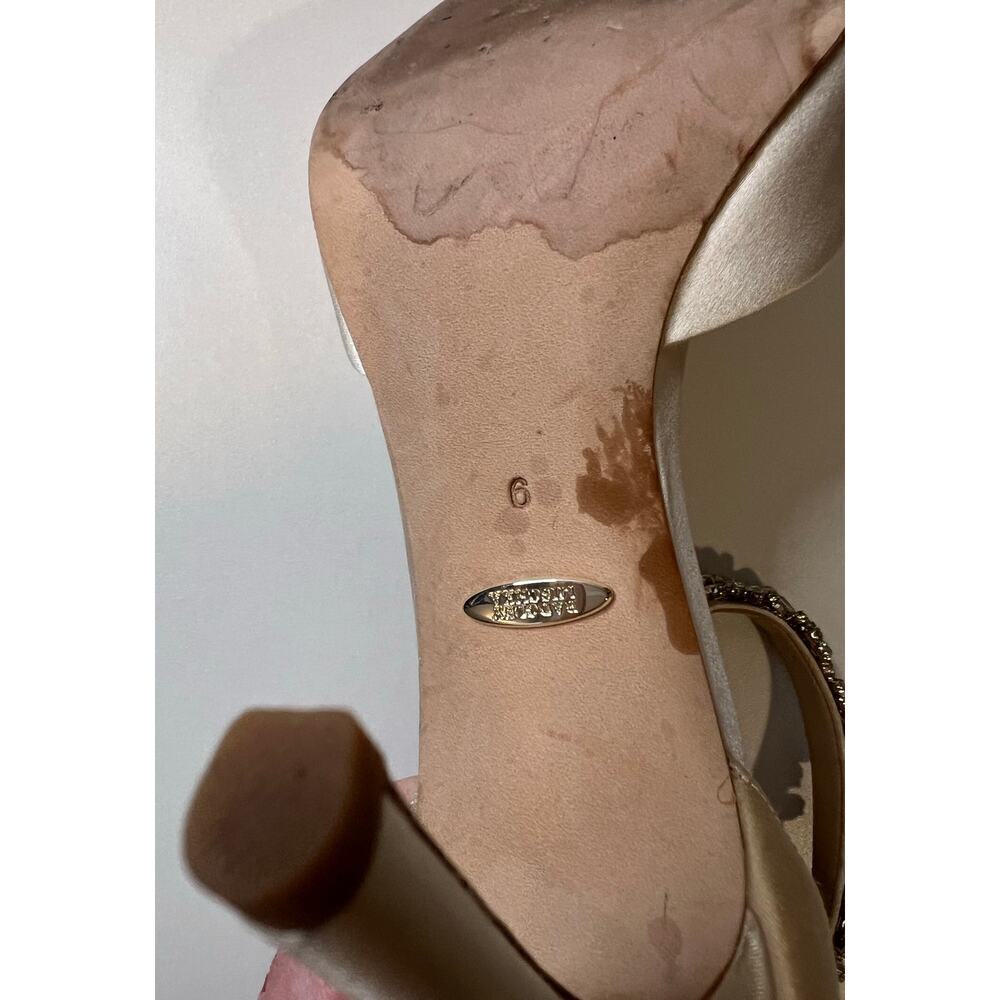 Badgley Mischka Heels - Women's Size 9 - Picture 9 of 11